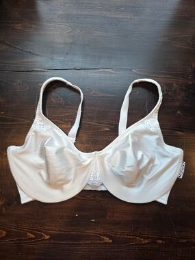 Curvation White Embroidered Full Figure Underwire Bra - Size 42DD